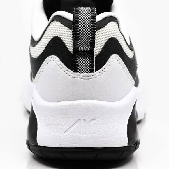 NIKE Wmns Air Max 200 White Black AT6175-104 Size 8 - Picture 4 of 11